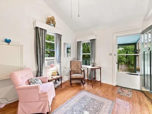 1450 Ashby St, Staunton, VA 24401