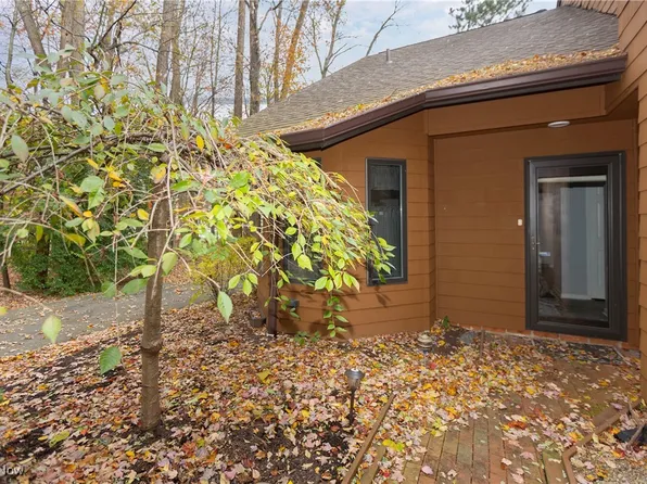 30105 Center Ridge Rd APT A, Westlake, OH 44145