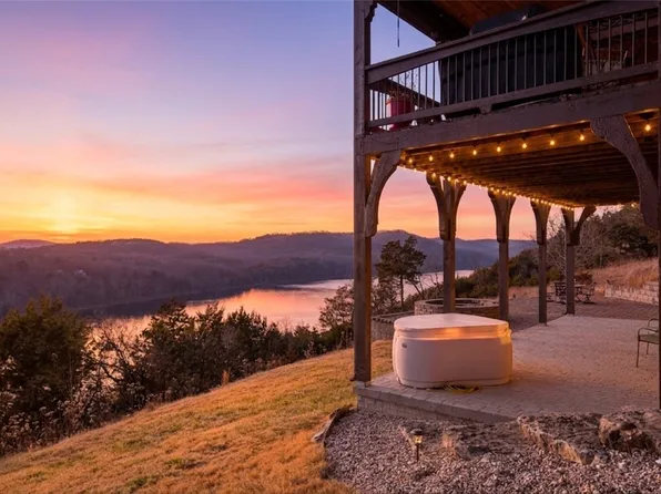 13 Beaver Dr, Holiday Island, AR 72631