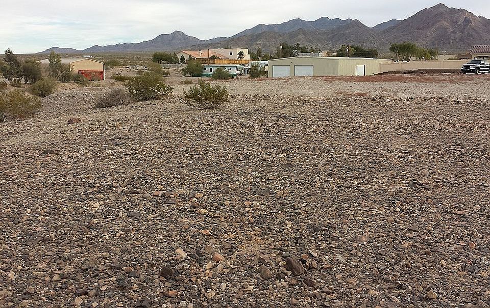 2nd image of 7670 N Sierra Vista Dr