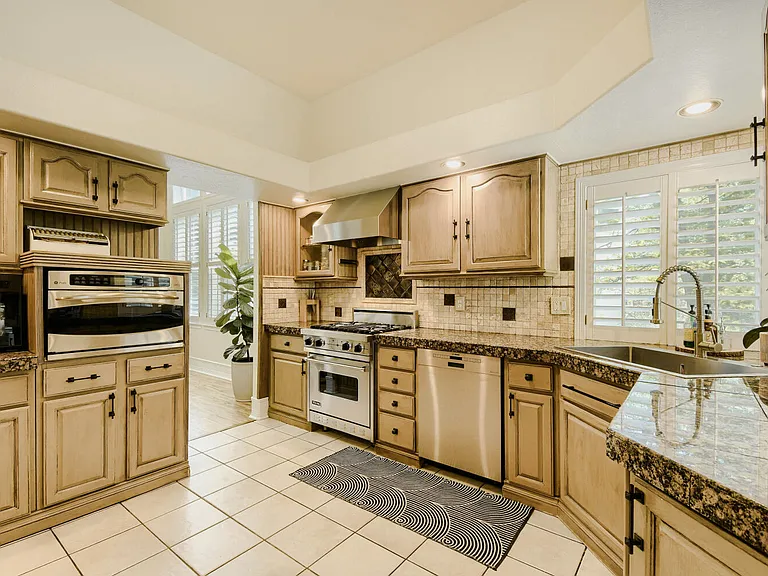 9661 Kings Mill Pl — Photo 13