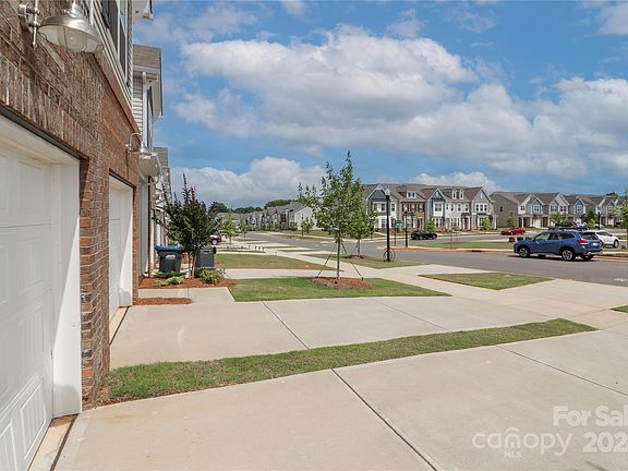 5th image of 12968 Canton Side Ave