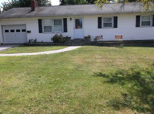 2 Rogers Pl, Hyde Park, NY 12538