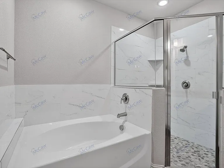1310 Yale St — Photo 18
