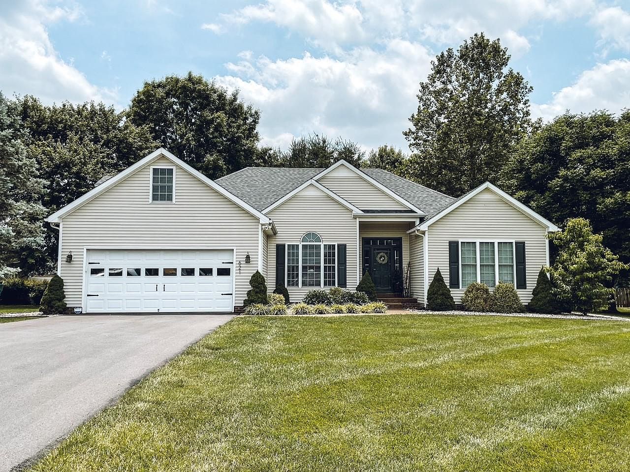 621 Loftwood Dr, Bowling Green, KY 42104 Zillow