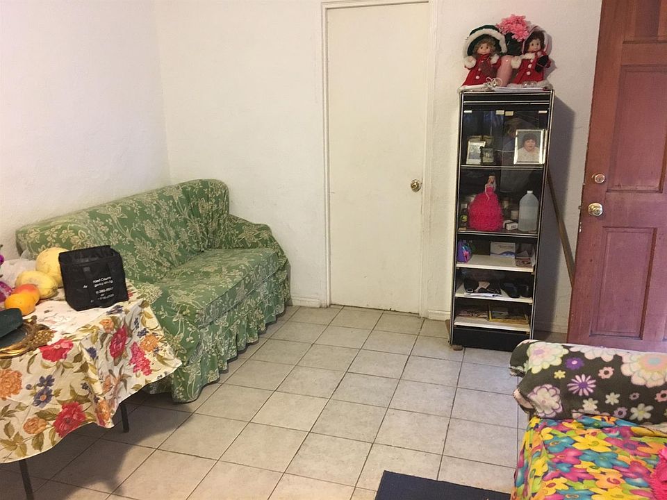 2nd image of 417 S Lake St