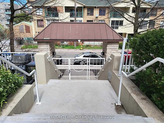 3rd image of 32 Stadium Rd #339