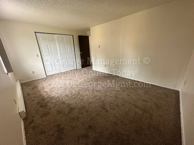 Oak Ridge Manor Apartments — Photo 26