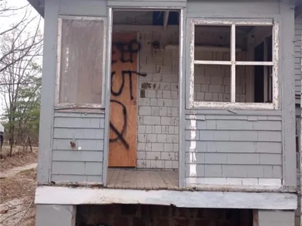 11204 Peery St, Independence, MO 64054