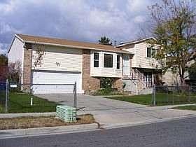 1st image of 2970 S Putnam Dr