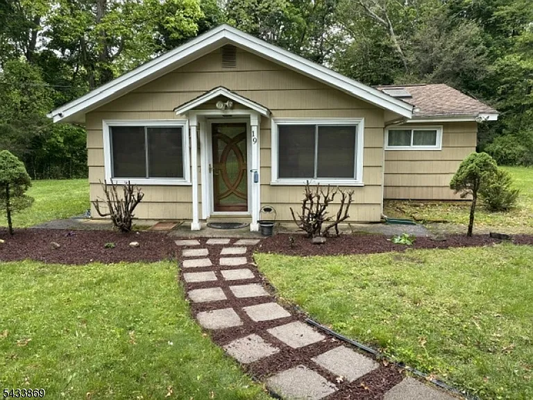 19 Crescent Rd — Photo 20