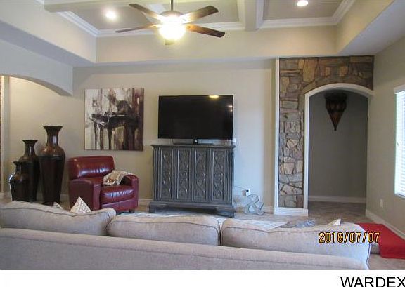 2nd image of 3260 E Whitehead Ave