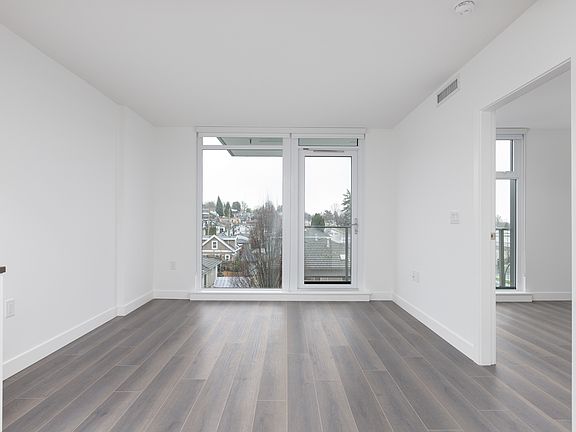 3rd image of 8181 Chester St #305