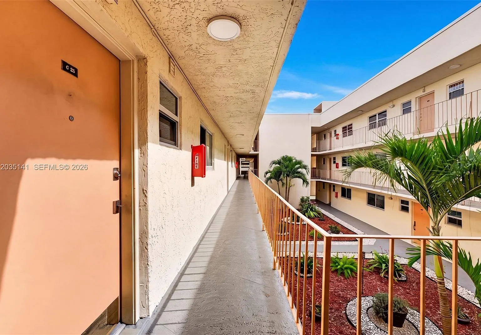 Coral Way Village Condo — Photo 4