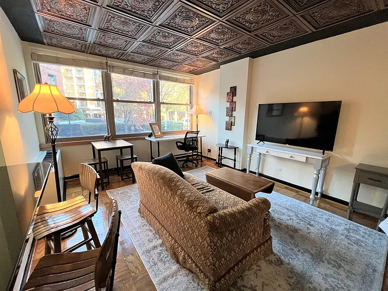 1260 21st St NW #200 — Photo 8
