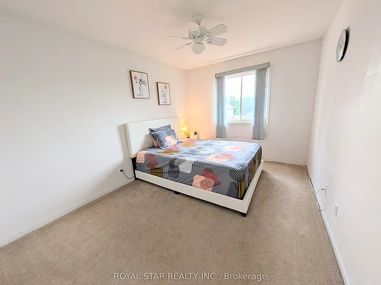 38 Springcreek Cres — Photo 16