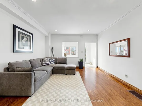41 Madelaine Ave, Toronto, ON M1L 2X6