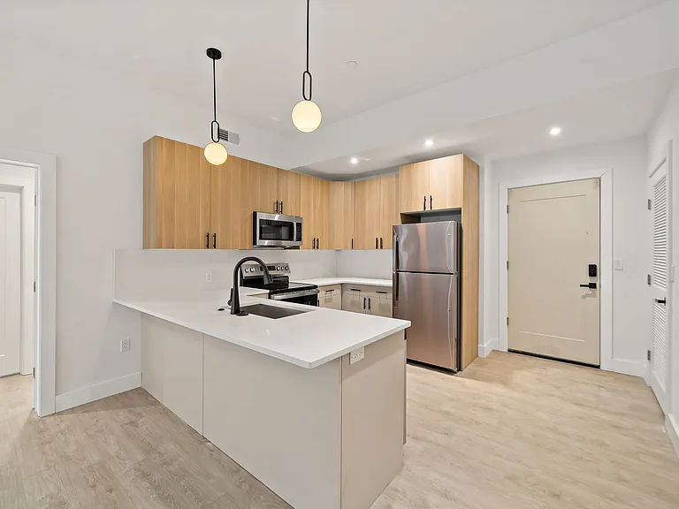 Wood Street Lofts — Photo 1