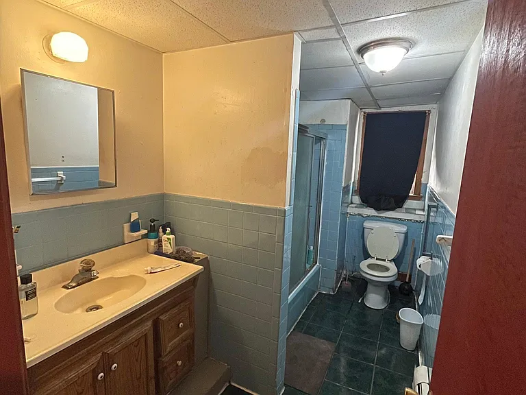111 Franklin St #1 — Photo 5