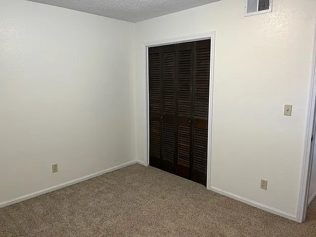 Tiblow Village Apartments — Photo 40