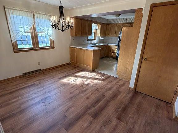 4th image of 8615 Chesterton Dr