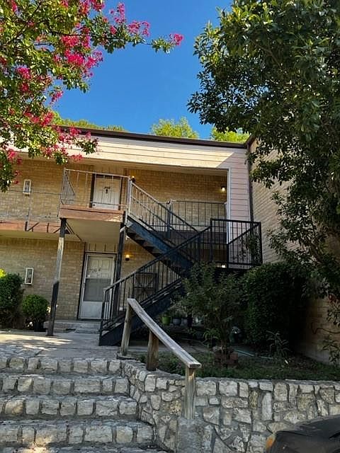 1st image of 6004 Westridge Ln APT 712