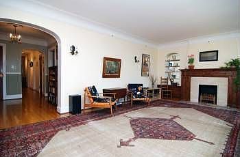 5th image of 1926 W Morse Ave