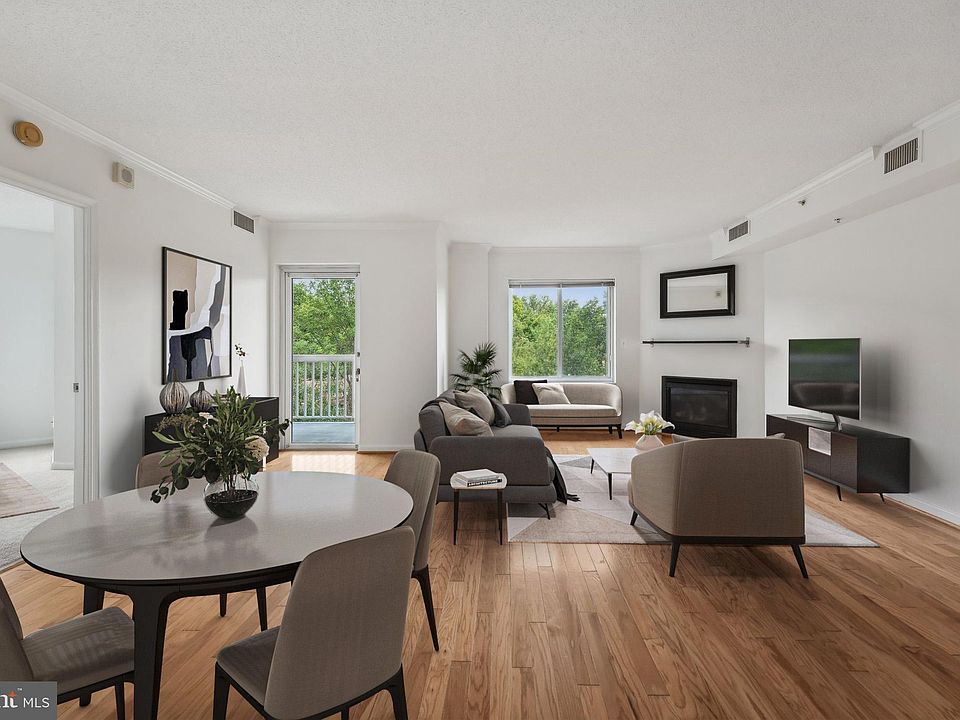 1st image of 3101 Hampton Dr #410