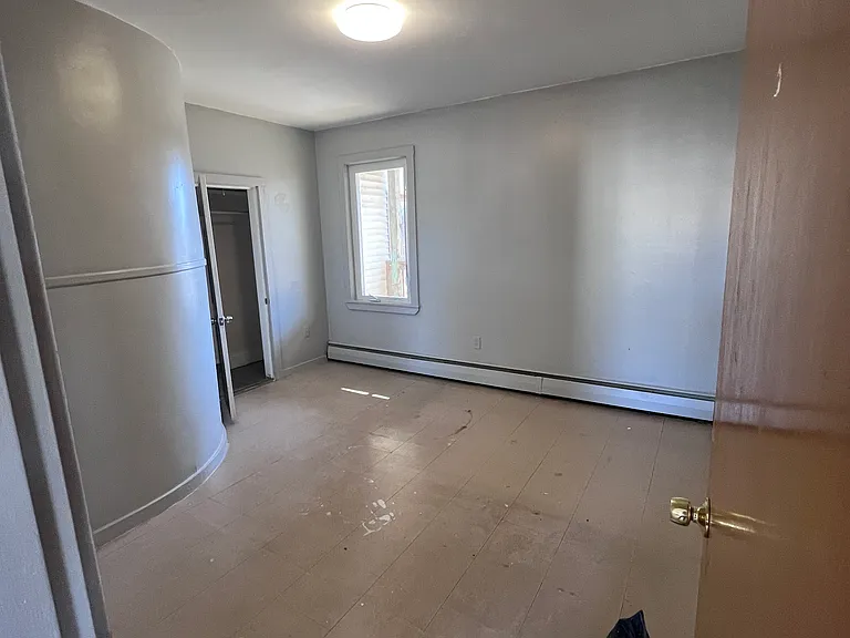 39 Knox St #9 — Photo 10