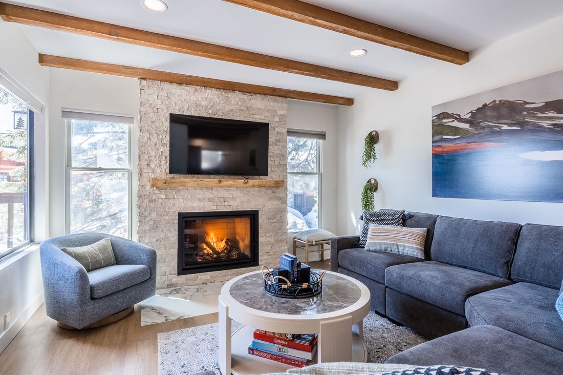 next background image