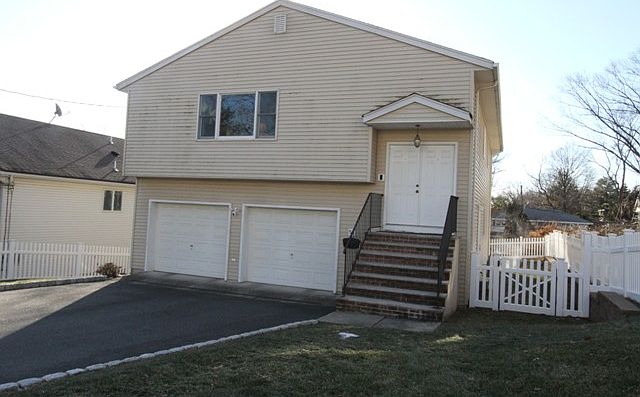 2nd image of 50 Outlook Ave