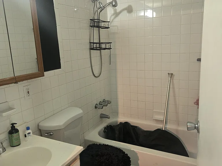 124 Nicholas Ave #2 — Photo 3