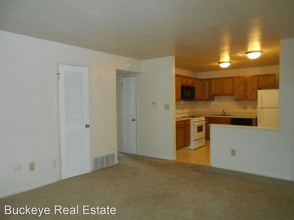 3rd image of 1382 Highland St APT A1