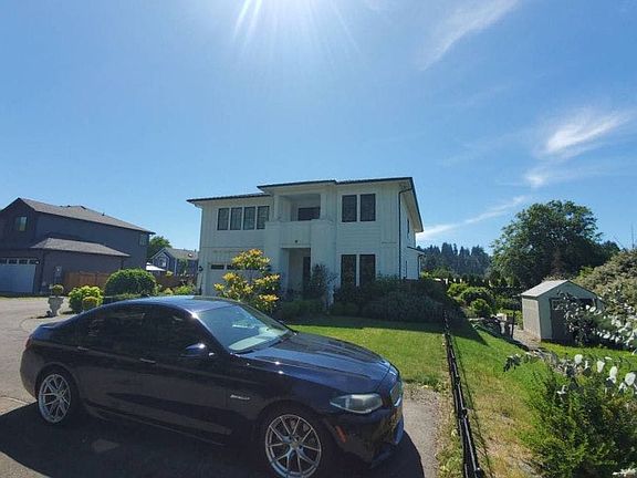 2nd image of 128 Homer Ave SW