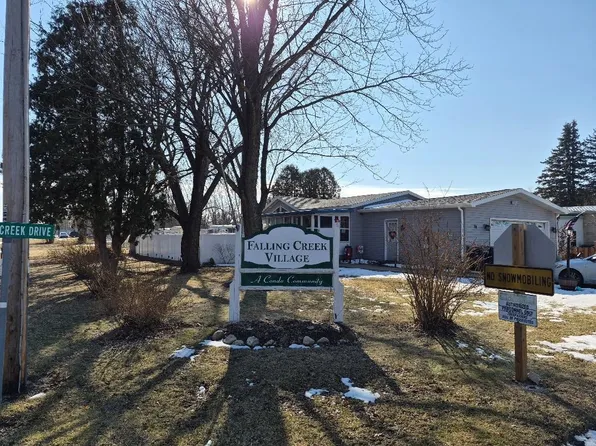 18 Falling Creek Dr Unit 18, Janesville, WI 53548