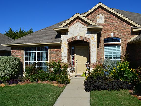 2nd image of 2980 Hideaway Dr