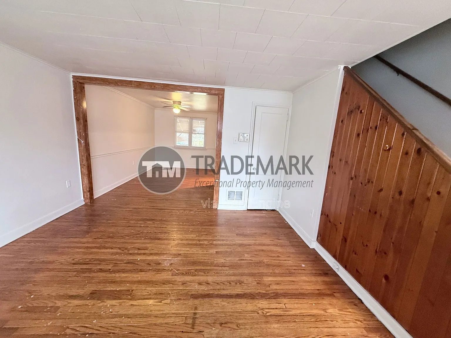 925 Lafayette St photo 1