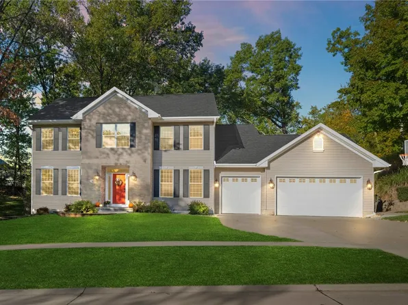 1935 S Ridge Knolls Ct SE, Cedar Rapids, IA 52403