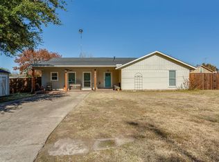 104 E Cottonwood St, Leonard, TX 75452