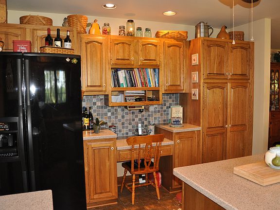 2nd image of 2417 Lakeland Dr