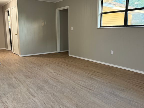 2nd image of 102 Haskins Ln
