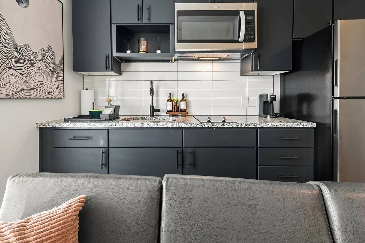 1 bed, 1.0 bath, 301 sqft, $2,695 — Photo 4