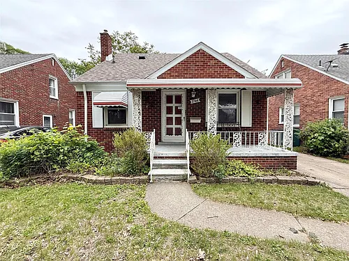 1746 N Denwood St Photo 1