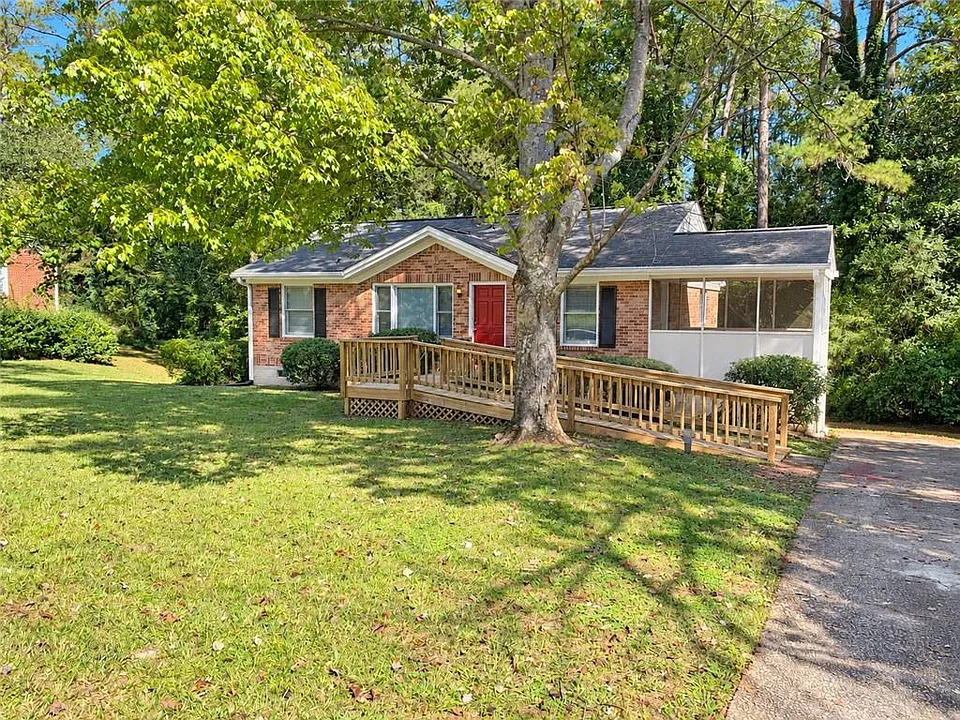 1438 Midlawn Dr