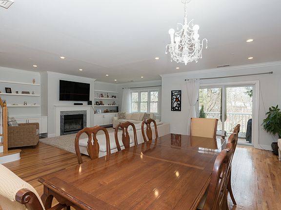 51 Forest Ave Unit 30 Old-print-006-7-LivingDining Room-3936x2624-300dpi.jpg