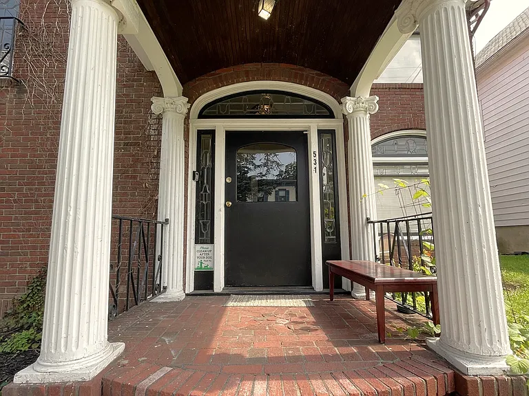 531 W. Water Front Porch