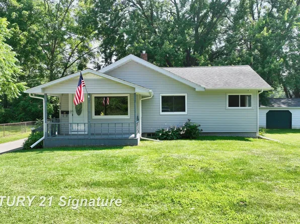 460 Oak St, Mount Morris, MI 48458