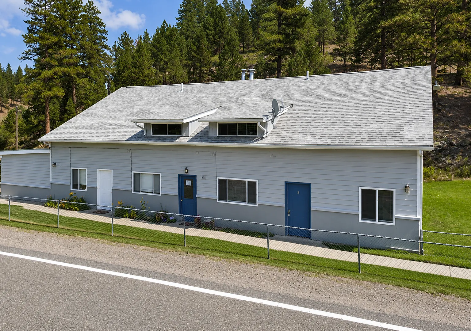470 Hwy 282 - Clancy 4-Plex — Photo 1