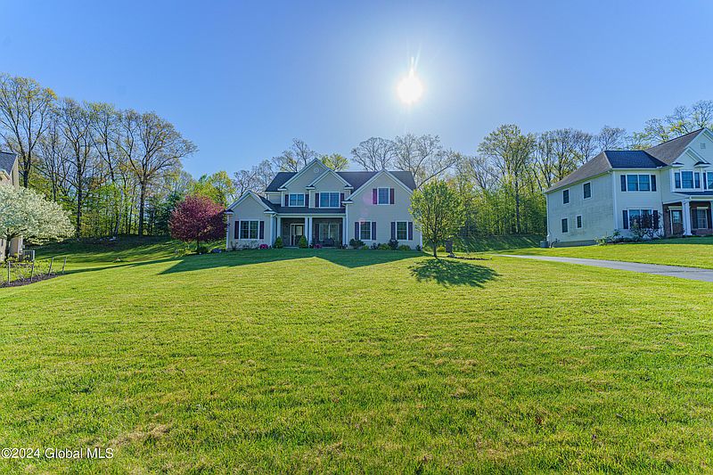 3rd image of 95 Lori Drive