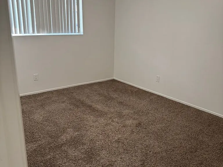 25248 Taylor St — Photo 10